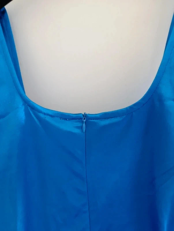 Vestido justo Saint Geniès azul elétrico brilhante T34 para festa e clube – photo 6